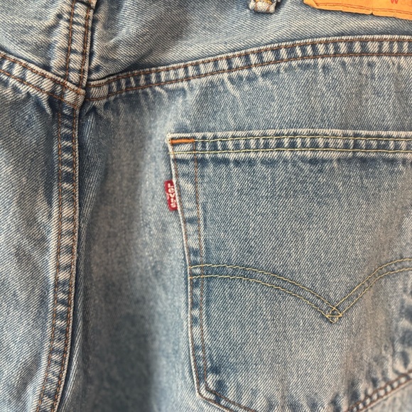 Mens Levi’s 550 Jeans 38/30 - Picture 4 of 6